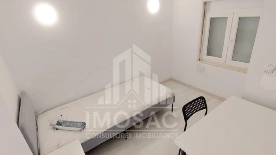 Moradia T9 para Venda em Ajuda