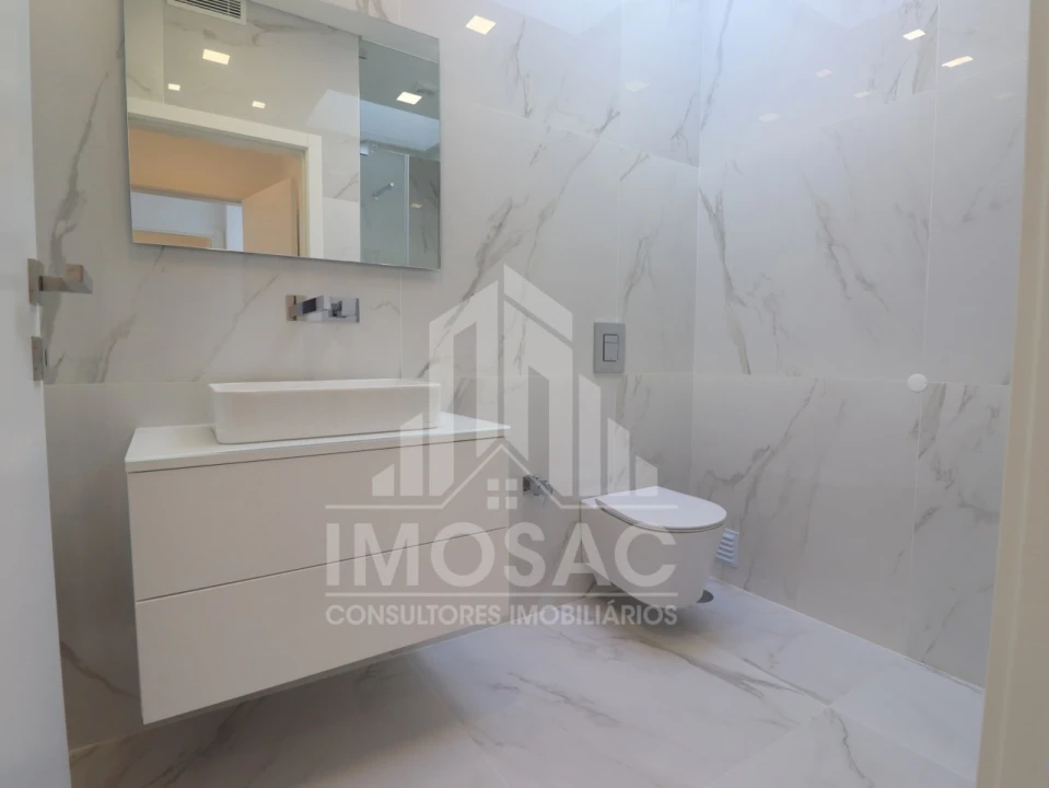 Moradia T4 para Venda em Loures Foto 43