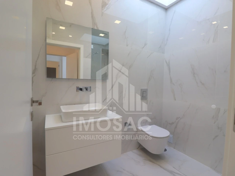 Moradia T4 para Venda em Loures Foto 46