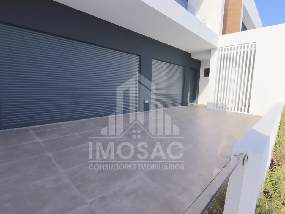Moradia T4 para Venda em Loures Foto 50