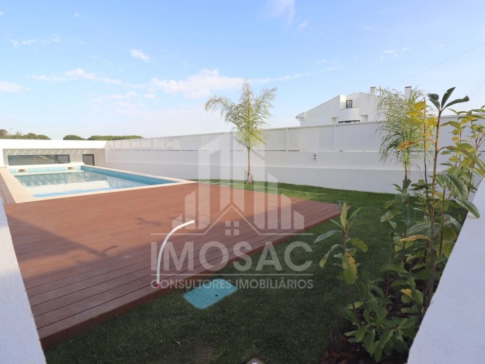 Moradia T4 para Venda em Loures Foto 58