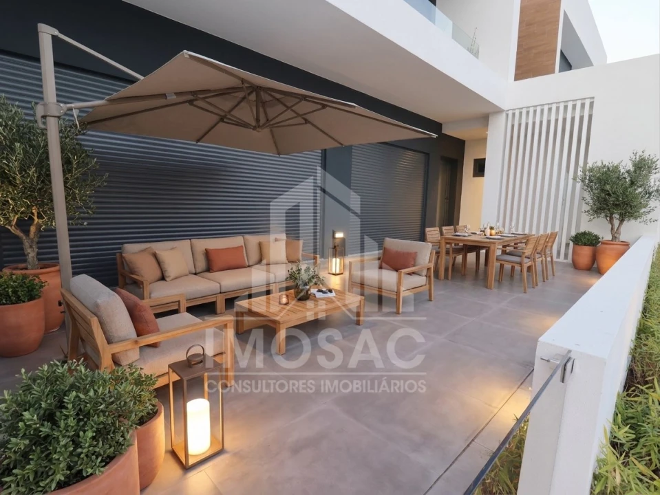 Moradia T4 para Venda em Loures Foto 9