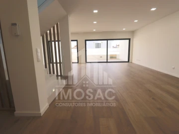 Moradia T4 para Venda em Loures
