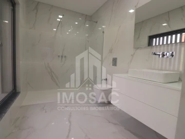 Moradia T4 para Venda em Loures