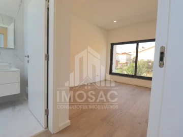 Moradia T4 para Venda em Loures