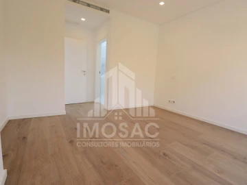 Moradia T4 para Venda em Loures