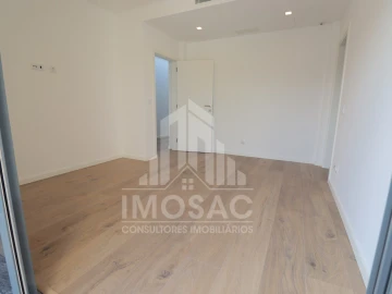 Moradia T4 para Venda em Loures
