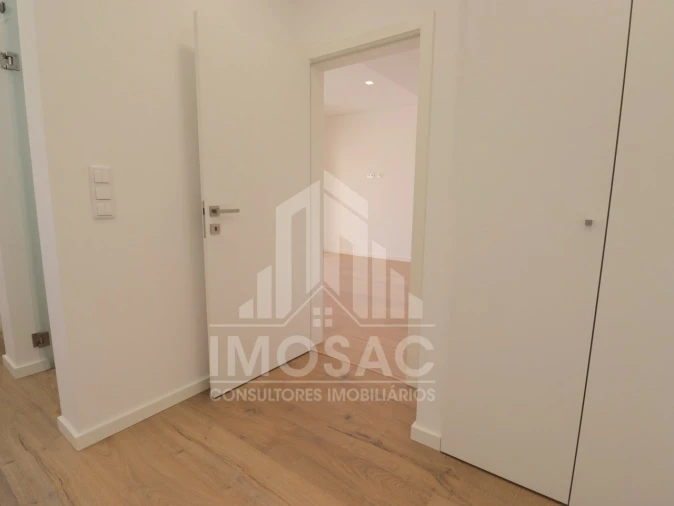 Moradia T4 para Venda em Loures Foto 37