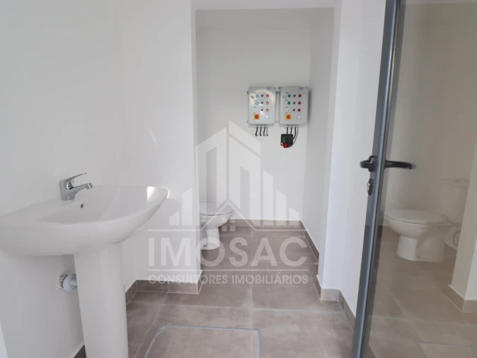 Moradia T4 para Venda em Loures Foto 53
