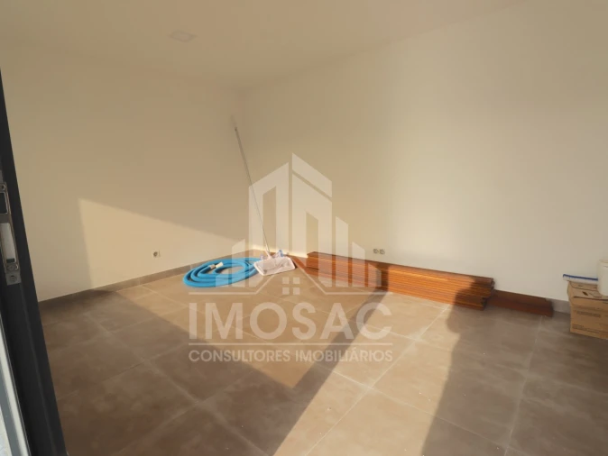 Moradia T4 para Venda em Loures Foto 55
