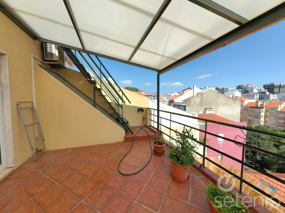 Apartamento T3 para Venda em Campo de Ourique Foto 5