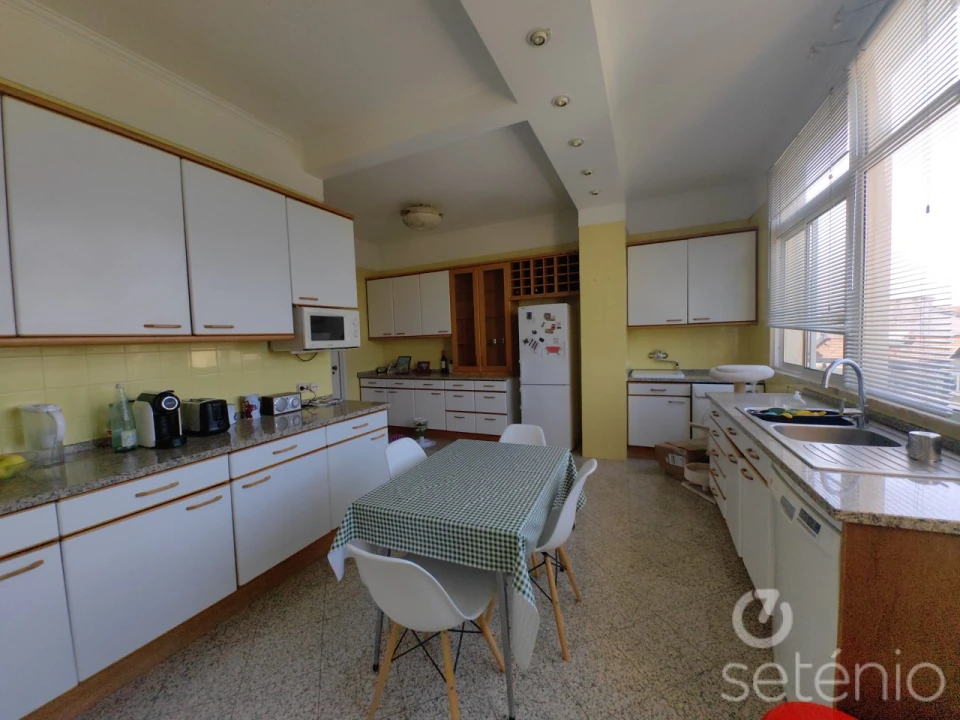 Apartamento T3 para Venda em Campo de Ourique Foto 11