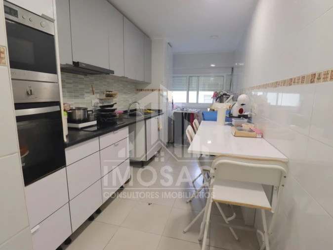 Apartamento T3 para Venda em Santo António dos Cavaleiros e Frielas Foto 15