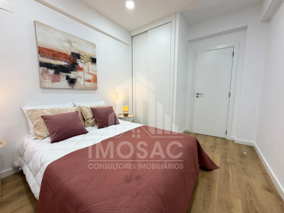 Apartamento T3 para Venda em Benfica Foto 2