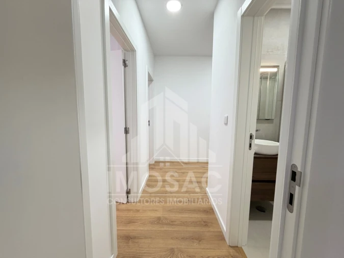Apartamento T3 para Venda em Benfica Foto 23