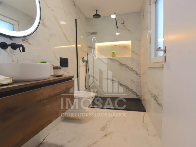 Apartamento T3 para Venda em Benfica Foto 4