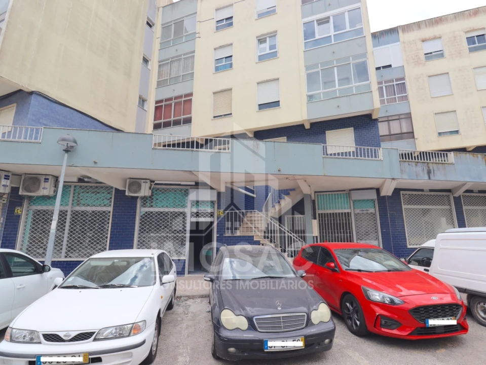 Loja para Venda em Loures Foto 2