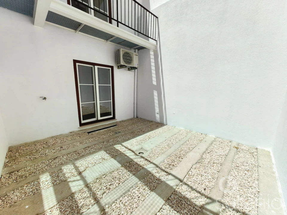 Apartamento T1 para Venda em Santo António Foto 3