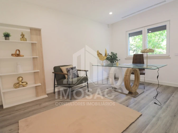 Apartamento T2 para Venda em São Domingos de Benfica Foto 4