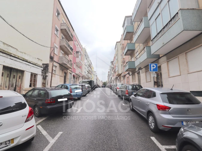 Apartamento T2 para Venda em São Domingos de Benfica Foto 9