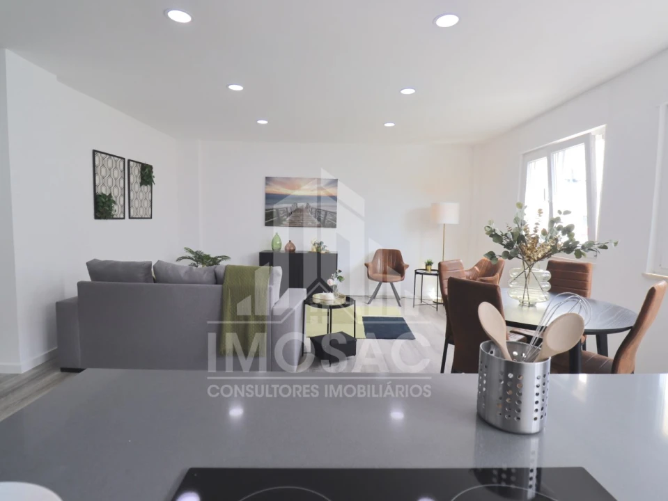 Apartamento T2 para Venda em Benfica Foto 7