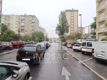 Apartamento T2 para Venda em Benfica