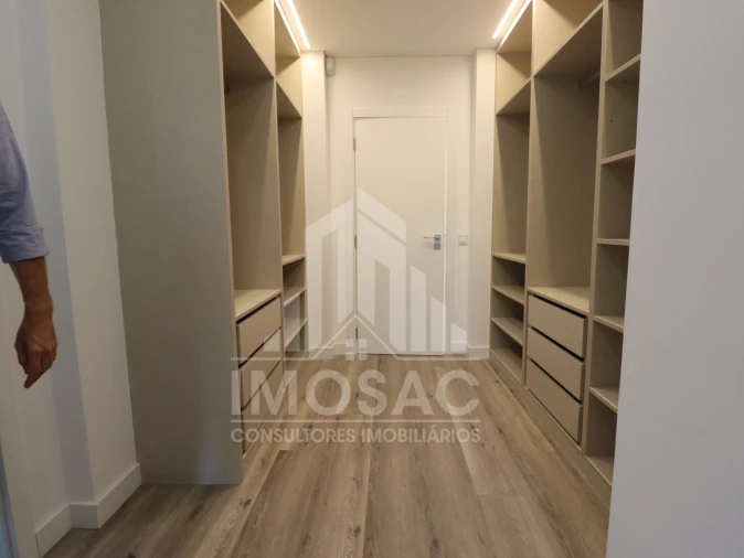 Apartamento T2 para Venda em Benfica Foto 14