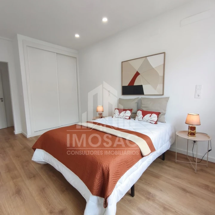 Apartamento T3 para Venda em Benfica Foto 4