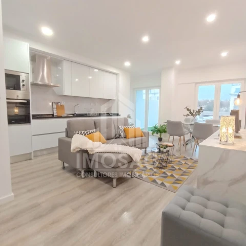 Apartamento T3 para Venda em Benfica