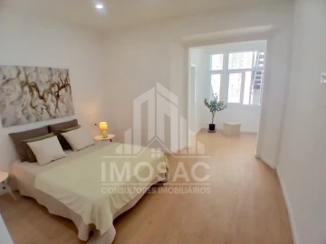 Apartamento T3 para Venda em Benfica