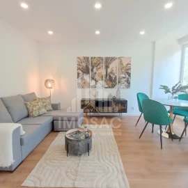 Apartamento T3 para Venda em Benfica