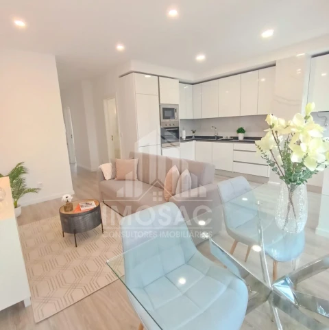 Apartamento T3 para Venda em Benfica