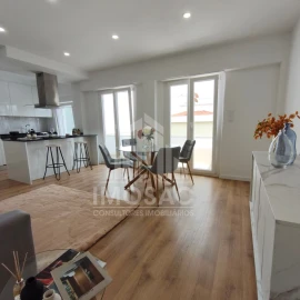 Apartamento T3 para Venda em Benfica