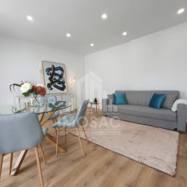 Apartamento T3 para Venda em Benfica
