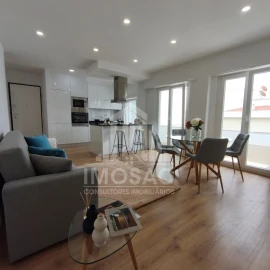 Apartamento T3 para Venda em Benfica