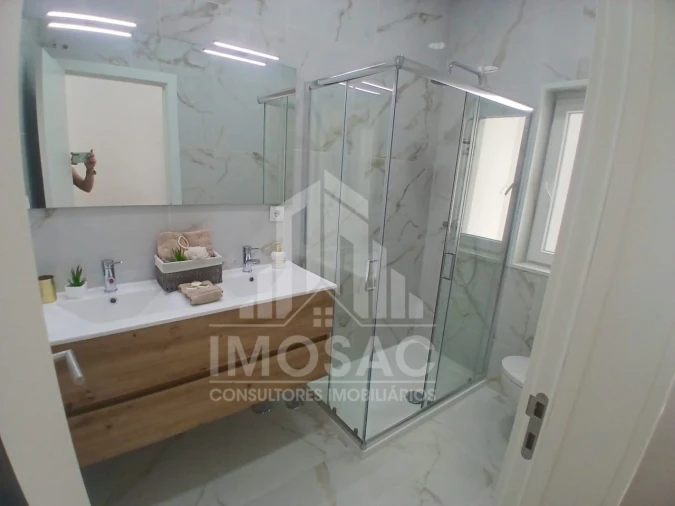 Apartamento T3 para Venda em Benfica Foto 5