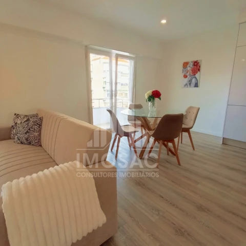 Apartamento T3 para Venda em Benfica