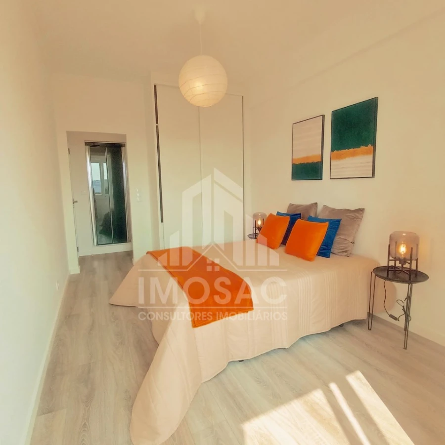 Apartamento T3 para Venda em Benfica Foto 2