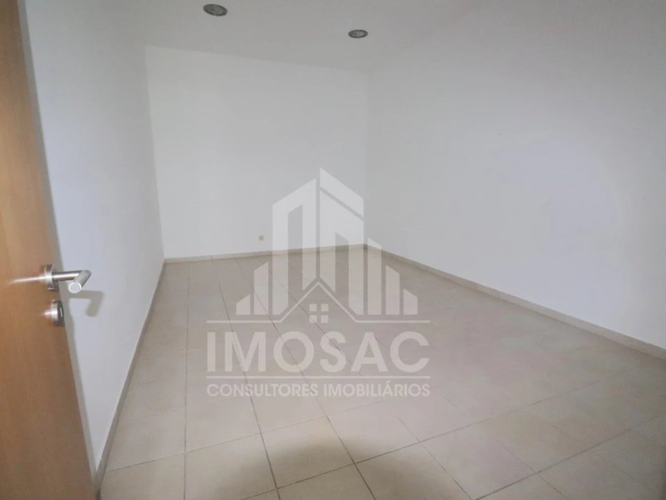 Loja para Venda em Odivelas Foto 8