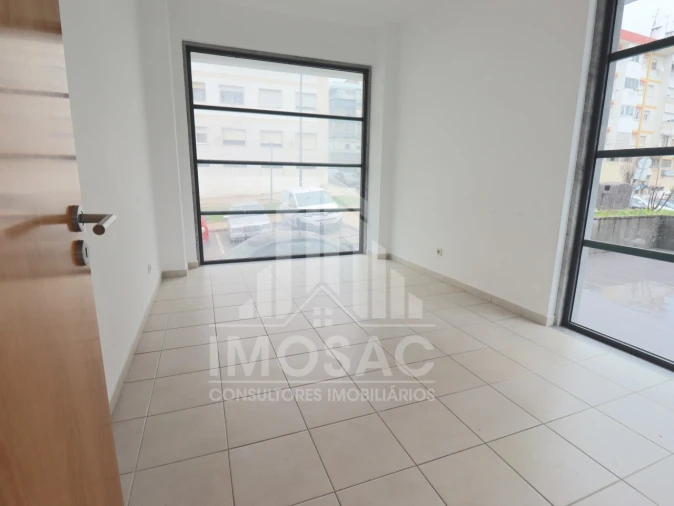 Loja para Venda em Odivelas Foto 11