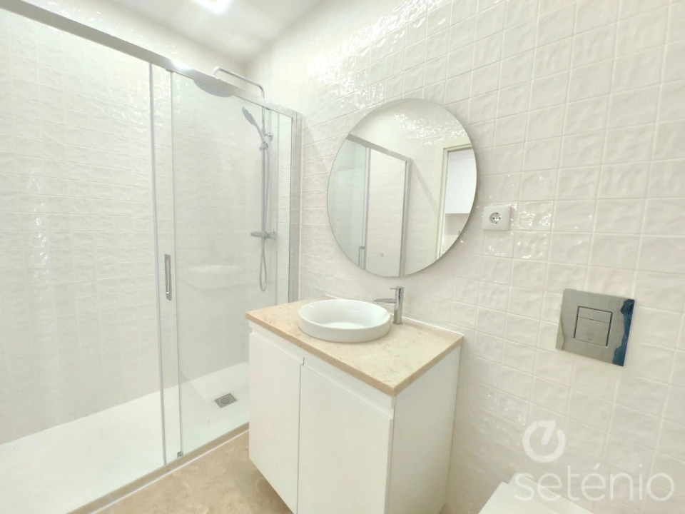 Apartamento T1 para Venda em Santo António Foto 8