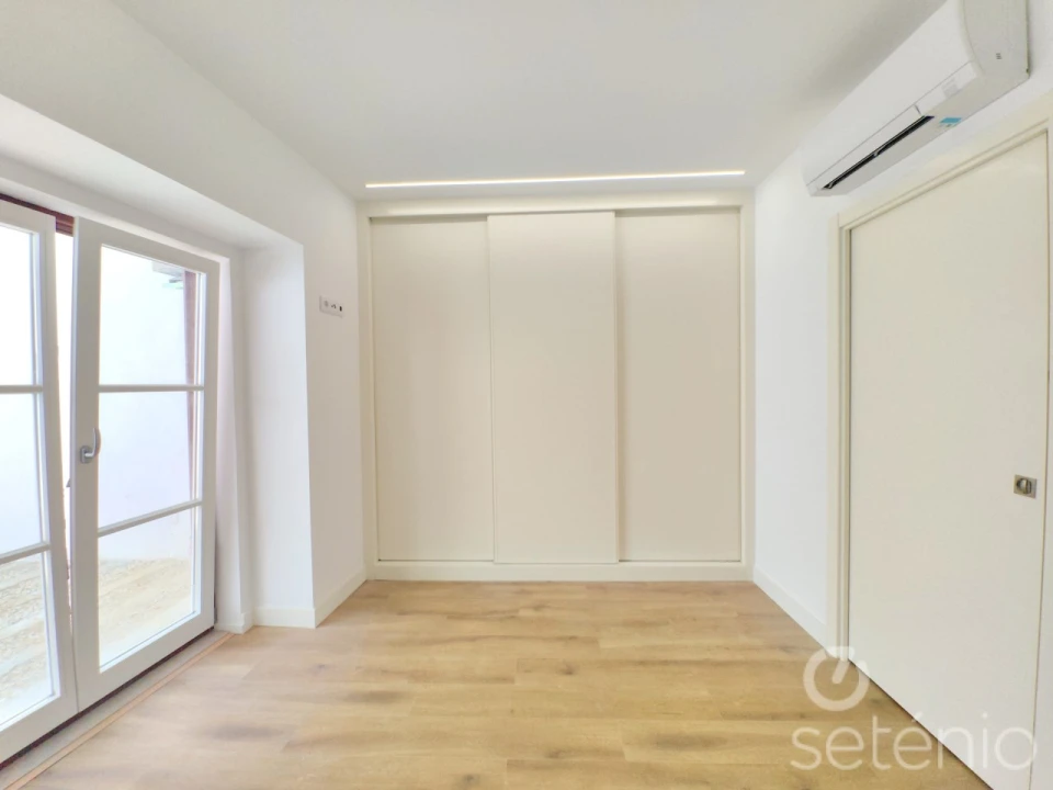 Apartamento T1 para Venda em Santo António Foto 12