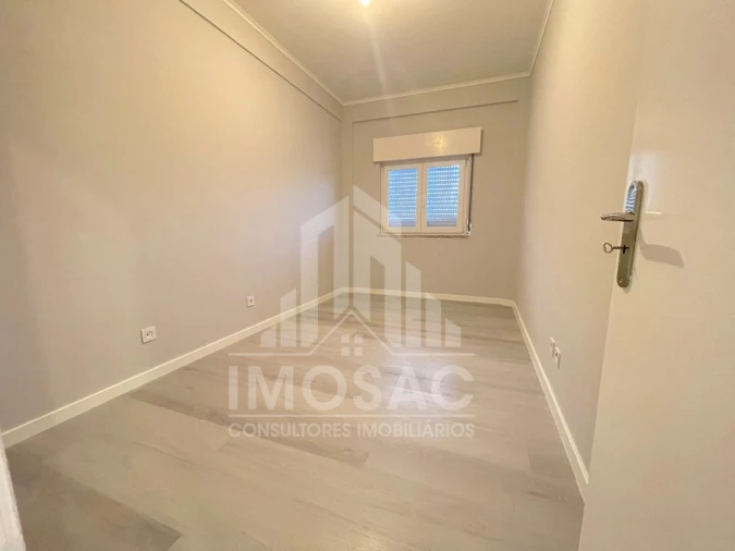 Apartamento T3 para Venda em Loures Foto 5