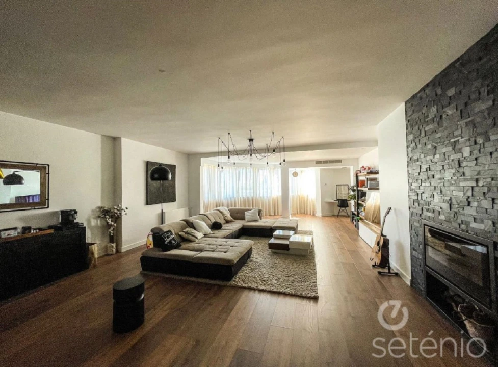 Apartamento T3 para Venda em Areeiro Foto 1