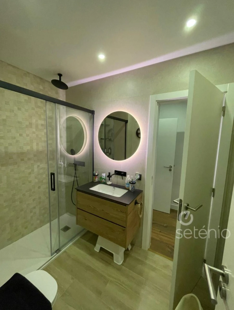 Apartamento T3 para Venda em Areeiro Foto 10