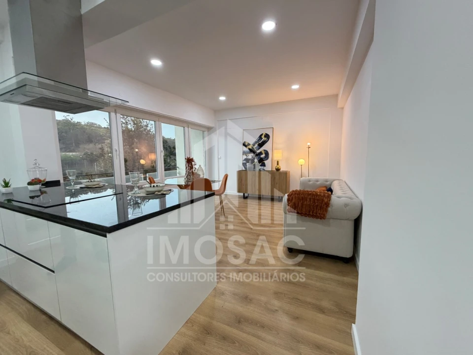 Apartamento T3 para Venda em Benfica Foto 1