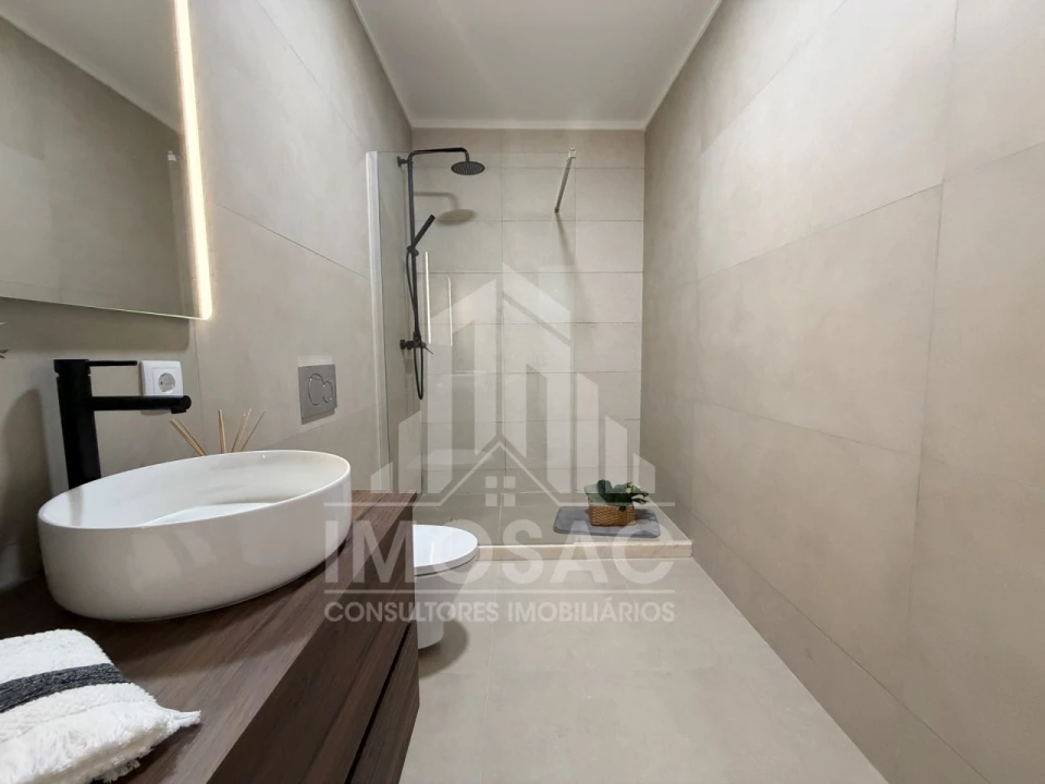 Apartamento T3 para Venda em Benfica Foto 10