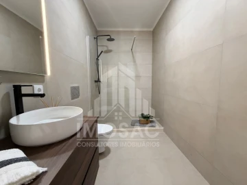 Apartamento T3 para Venda em Benfica