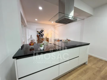 Apartamento T3 para Venda em Benfica