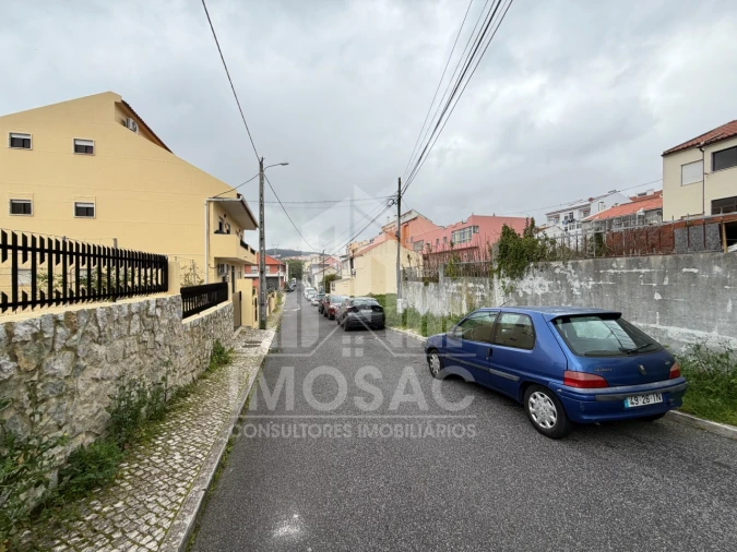 Terreno para Venda em Pontinha e Famões Foto 5